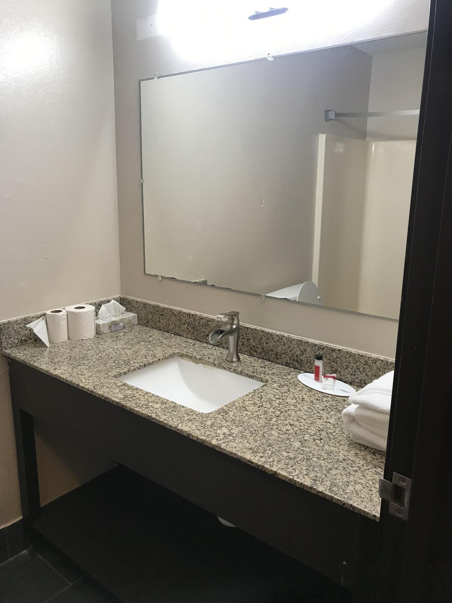 Super 8 By Wyndham Lenexa Overland Park Area/Mall Area Bagian luar foto