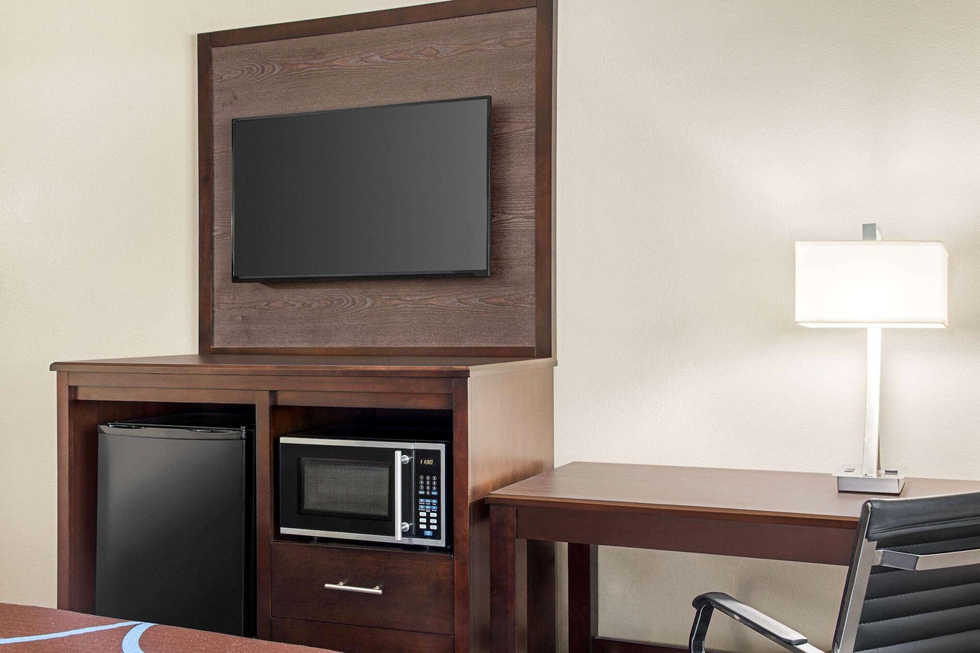 Super 8 By Wyndham Lenexa Overland Park Area/Mall Area Bagian luar foto